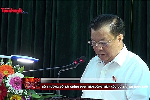 Bộ trưởng Bộ Tài chính Đinh Tiến Dũng tiếp xúc cử tri tại Ninh Bình